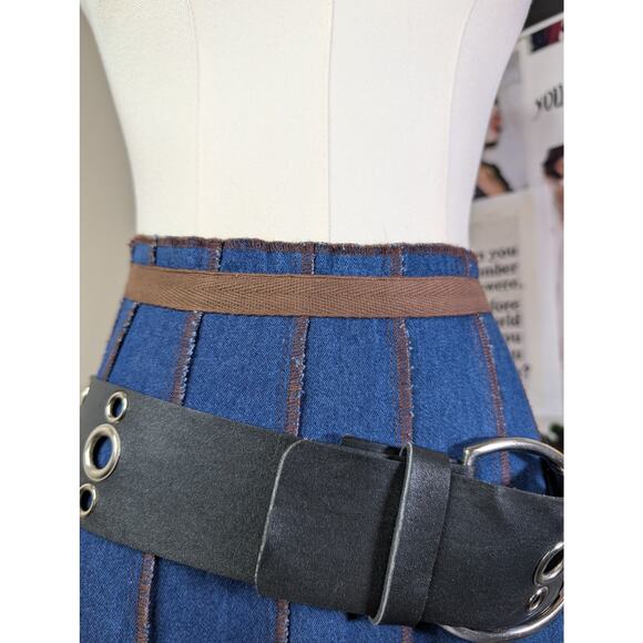 Pleated Denim Skirt Y2k - Picture 3 of 9